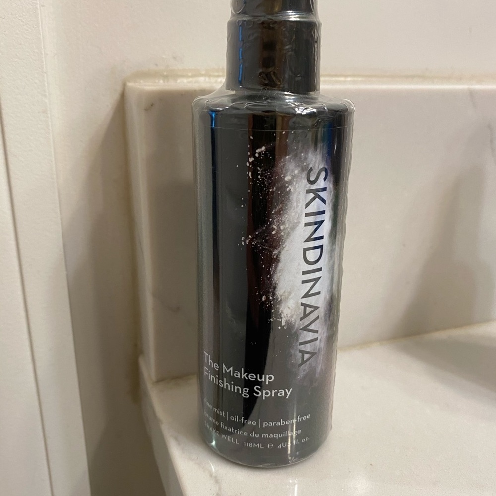 Skindinavia Finishing Spray